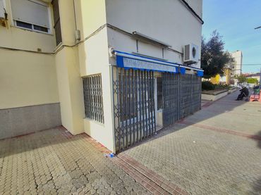 Locale commerciale in affitto a Lebrija