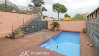 Swimming pool of House or chalet for sale in Castelldefels  with Air Conditioner, Heating and Private garden