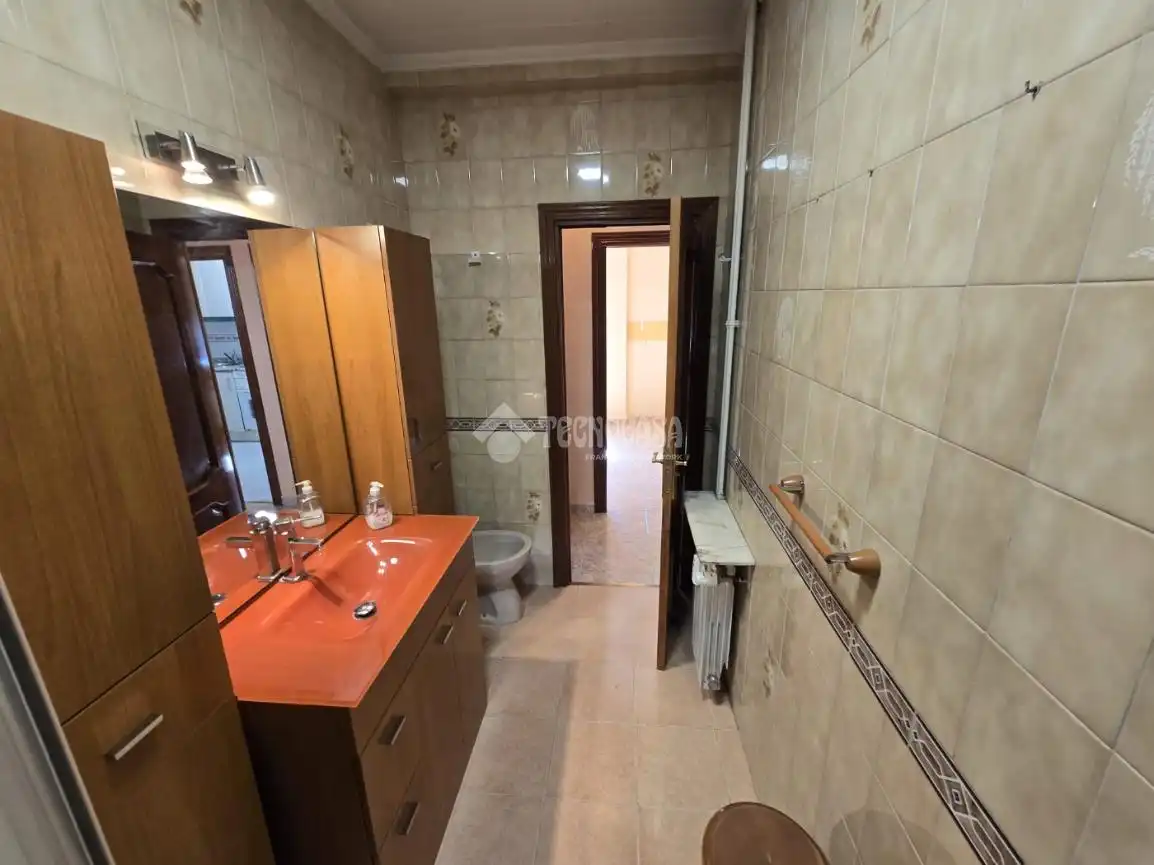 Baño de Piso en venta en Madrid con Calefacción y Parquet