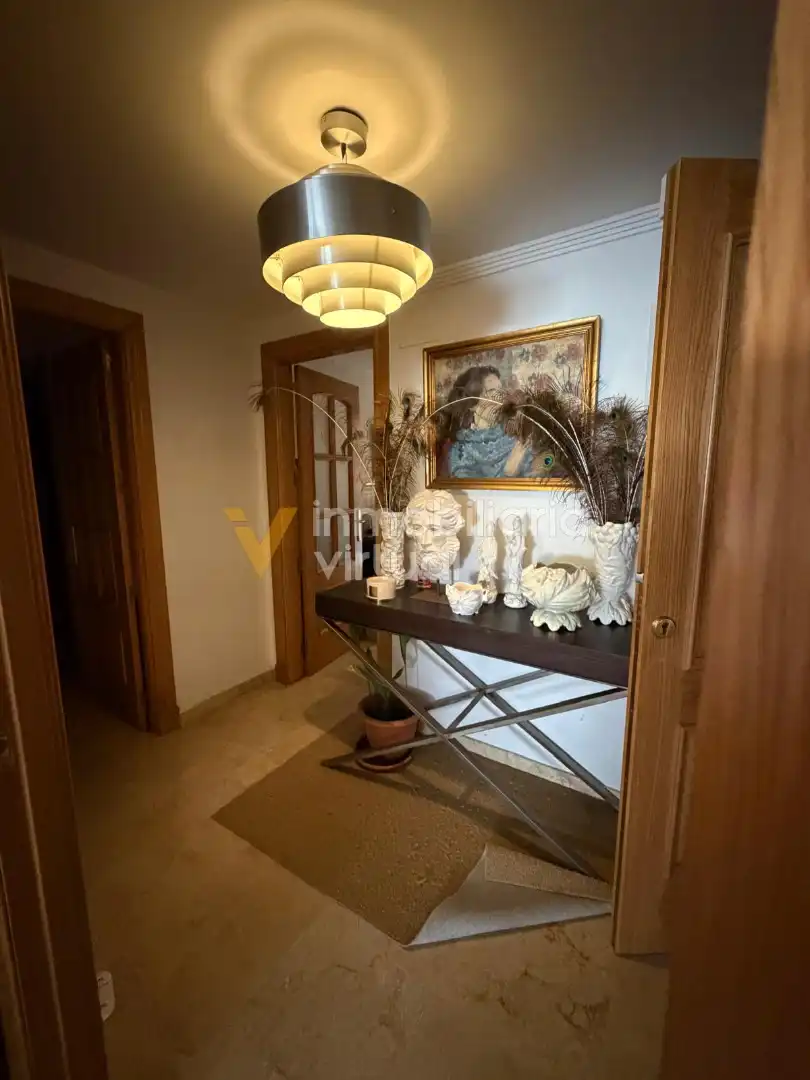 Piso con balcón en venta en Avenida de Luis Alberto de Cuenca 4
