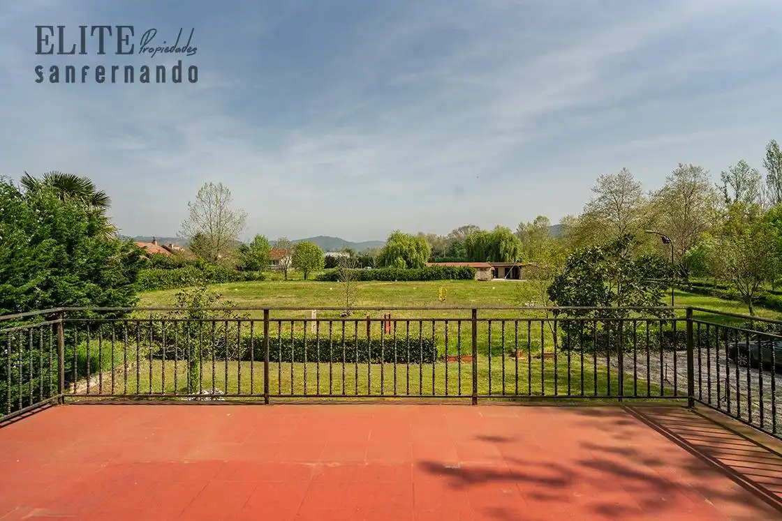 Terrassa de Casa o xalet en venda en Ribamontán al Monte amb Calefacció, Jardí privat i Traster
