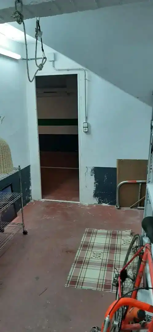 Garage zur Miete in Zaragoza
