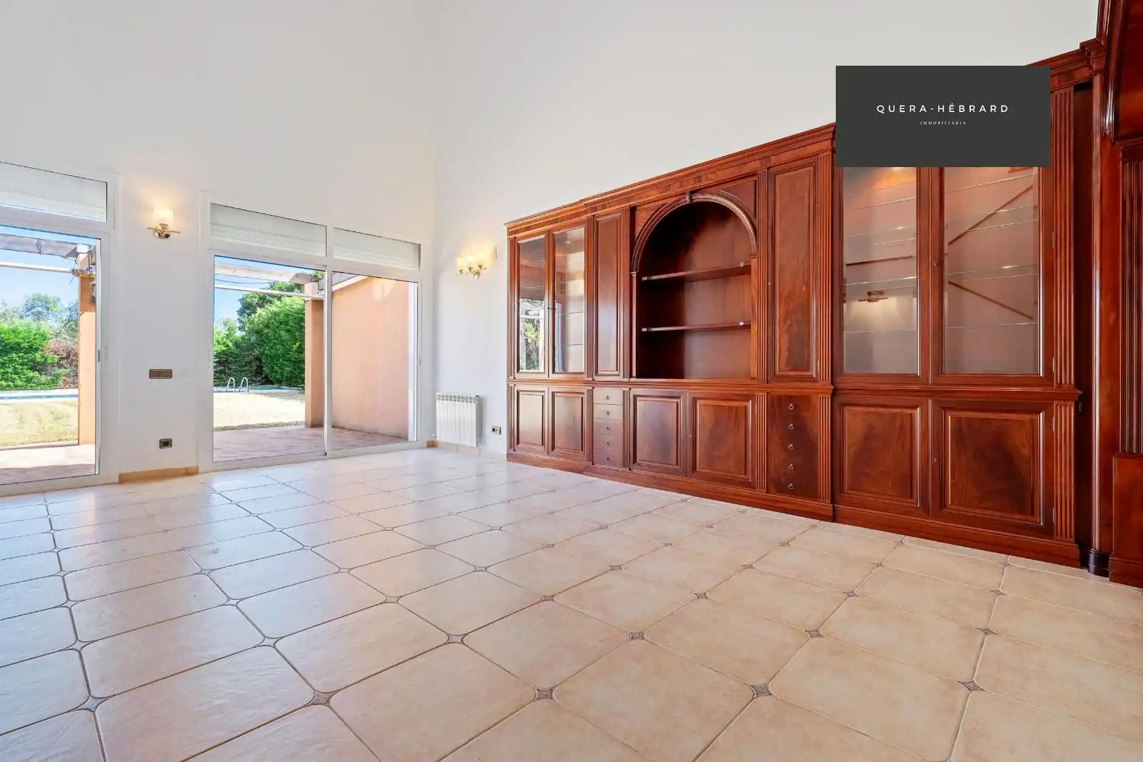 Sala d'estar de Casa o xalet en venda en Población de Arroyo amb Calefacció, Jardí privat i Parquet
