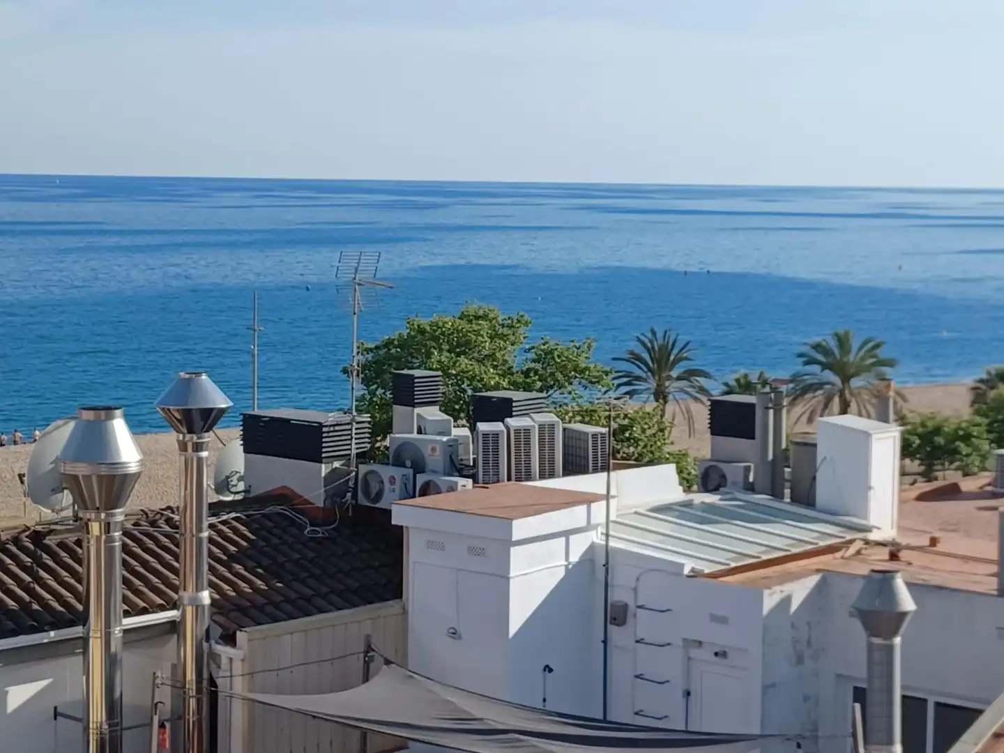 Vista exterior de Piso en venta en Calella con Calefacción y Balcón
