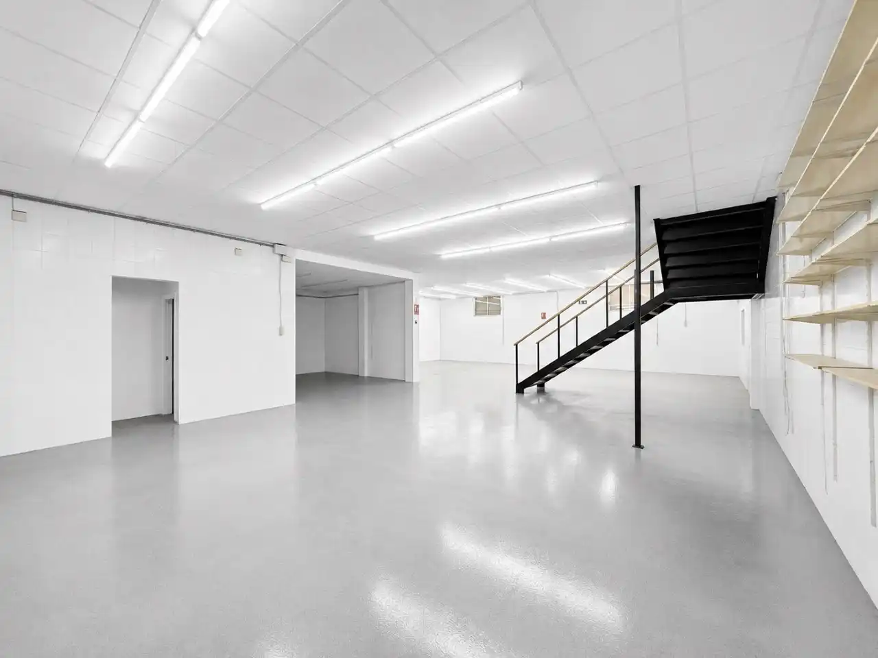 Nave industrial de alquiler en Córdoba con Calefacción y Alarma