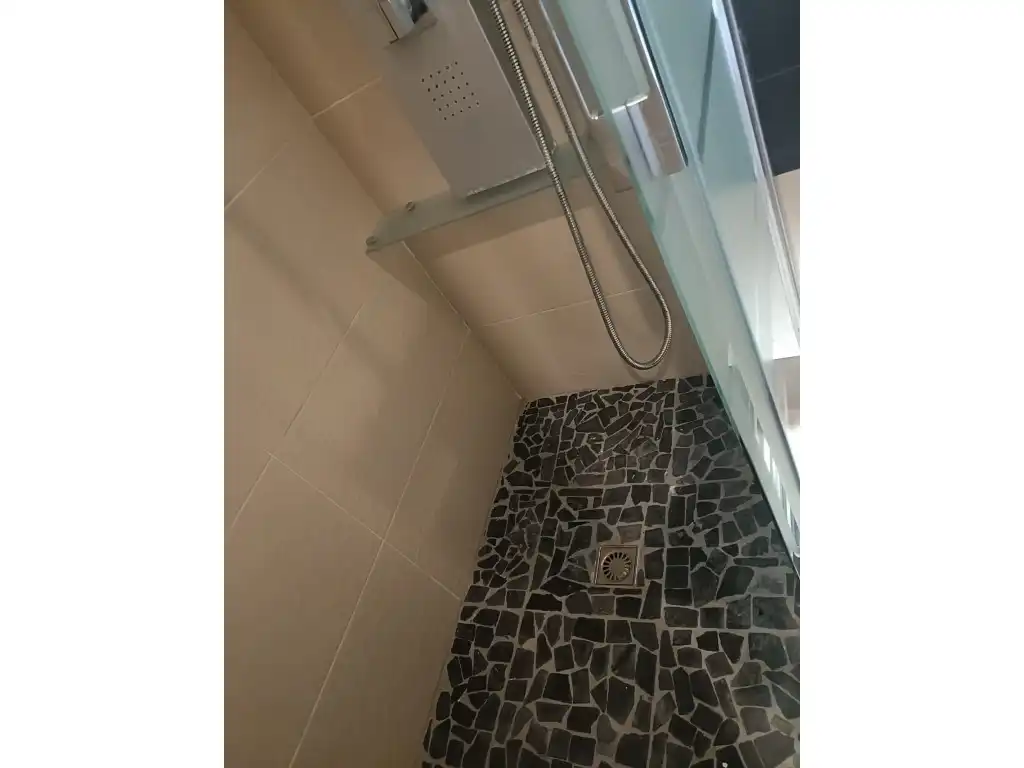 Bany de Dúplex en venda en Rubí amb Terrassa