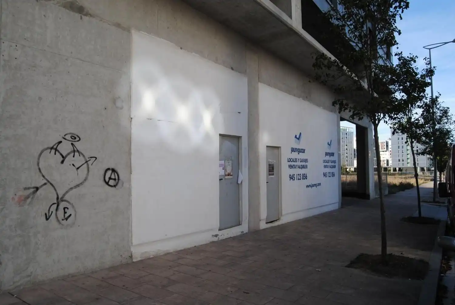 Vista exterior de Local en venda en Vitoria - Gasteiz