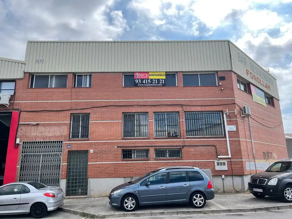 Außenansicht von Fabrikhallen zur Miete in Sant Boi de Llobregat