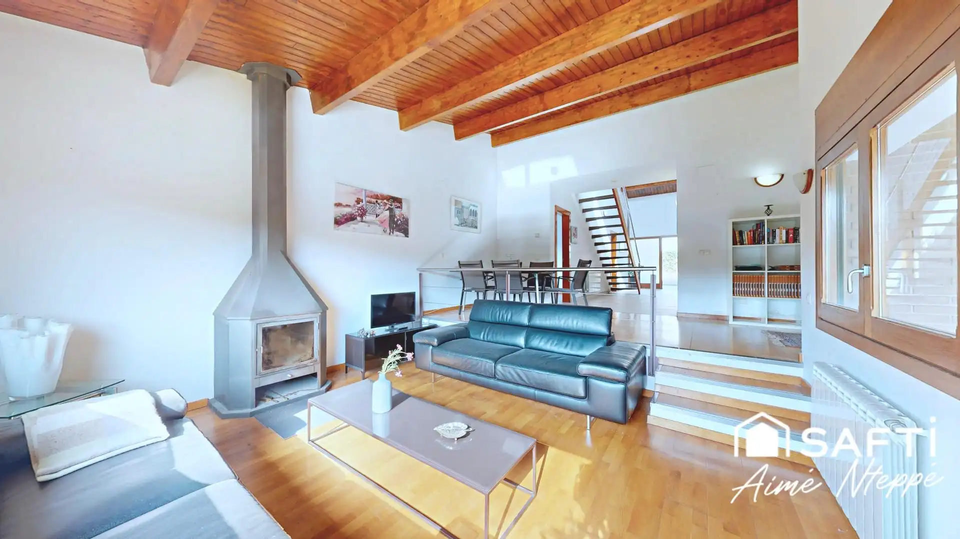 Sala d'estar de Casa o xalet en venda en Sant Julià de Ramis amb Calefacció, Piscina i Moblat