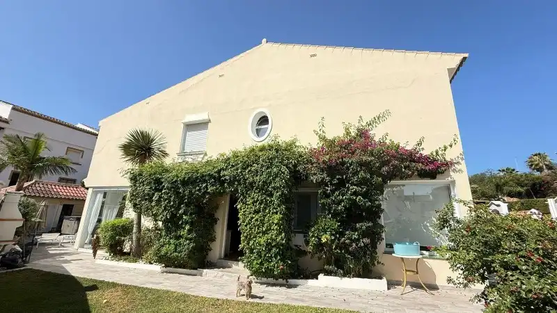 Exterior view of Detached homes for sale in Benalmádena  with Air Conditioner, Terrace and Swimming Pool