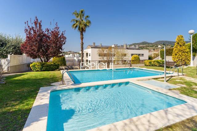 Casa adosada en Venta en Paseo de la Vilesa  65 en Tiana