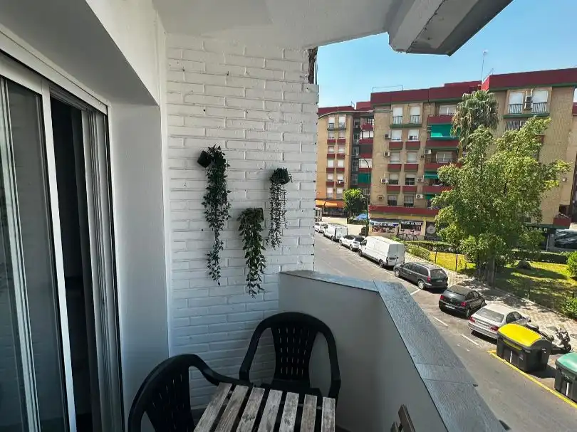 Terrassa de Pis per a compartir en Macarena