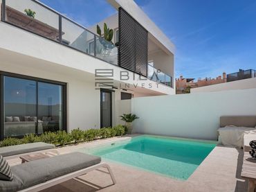 Casa a schiera con piscina in vendita a Urb. Alya Mijas