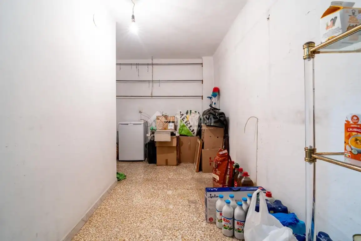 Einfamilien-Reihenhaus zum Verkauf in Lanjarón mit Klimaanlage, Heizung und Terrasse