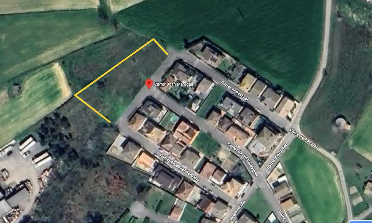 Lands and plots for sale in Centre