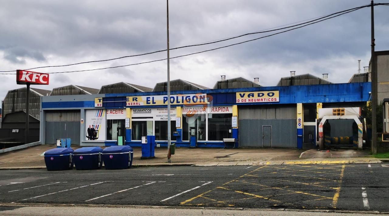 Vista exterior de Nau industrial en venda en Narón