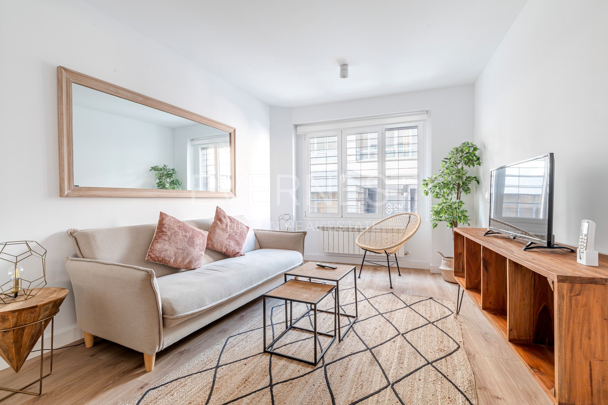 Living room of Planta baja to rent in  Madrid Capital  with Air Conditioner, Heating and Parquet flooring
