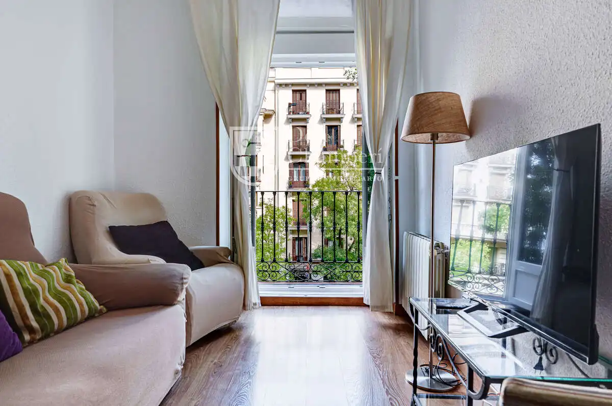 Terraza de Piso de alquiler en Madrid con Calefacción, Amueblado y Horno