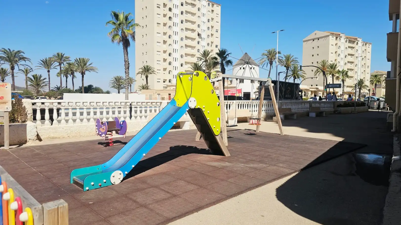 Vista exterior de Estudi en venda en La Manga del Mar Menor amb Aire condicionat, Calefacció i Terrassa