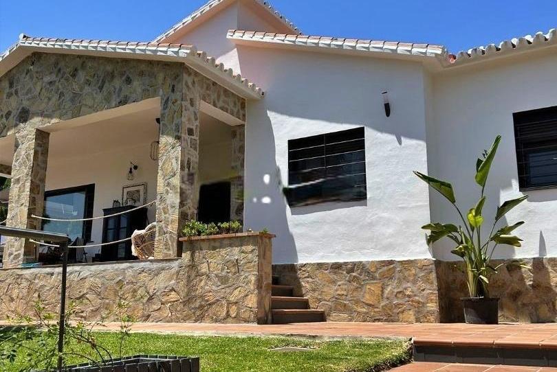 Photo 1 of House or chalet to rent in La Cala del Moral, Málaga