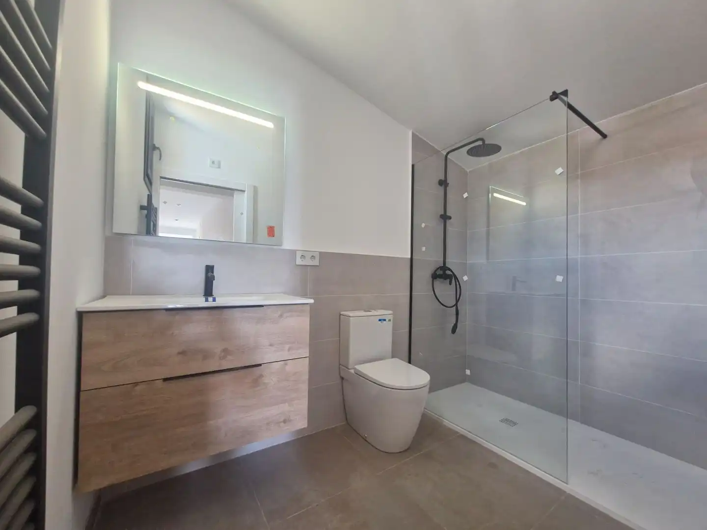 Baño de Piso en venta en La Selva del Camp con Aire acondicionado y Calefacción