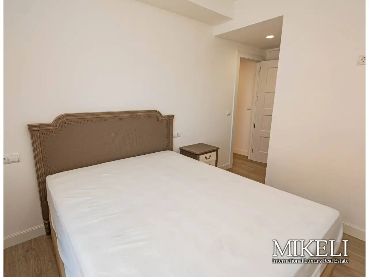 Schlafzimmer von Wohnung zur Miete in Santander mit Heizung und Möbliert