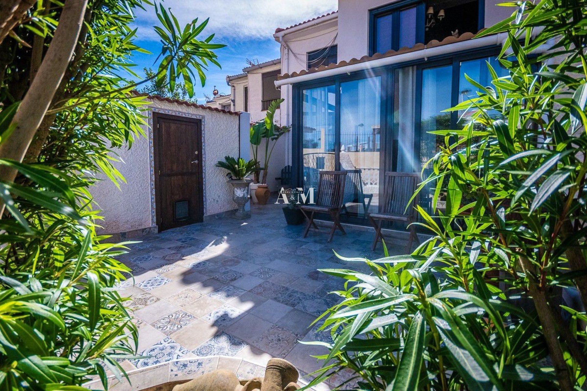 Terrace of House or chalet to rent in Torrevieja  with Air Conditioner, Heating and Private garden