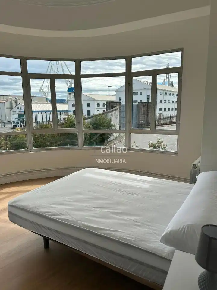 Bedroom of Flat for rent in Ferrol  with Heating and Furnished