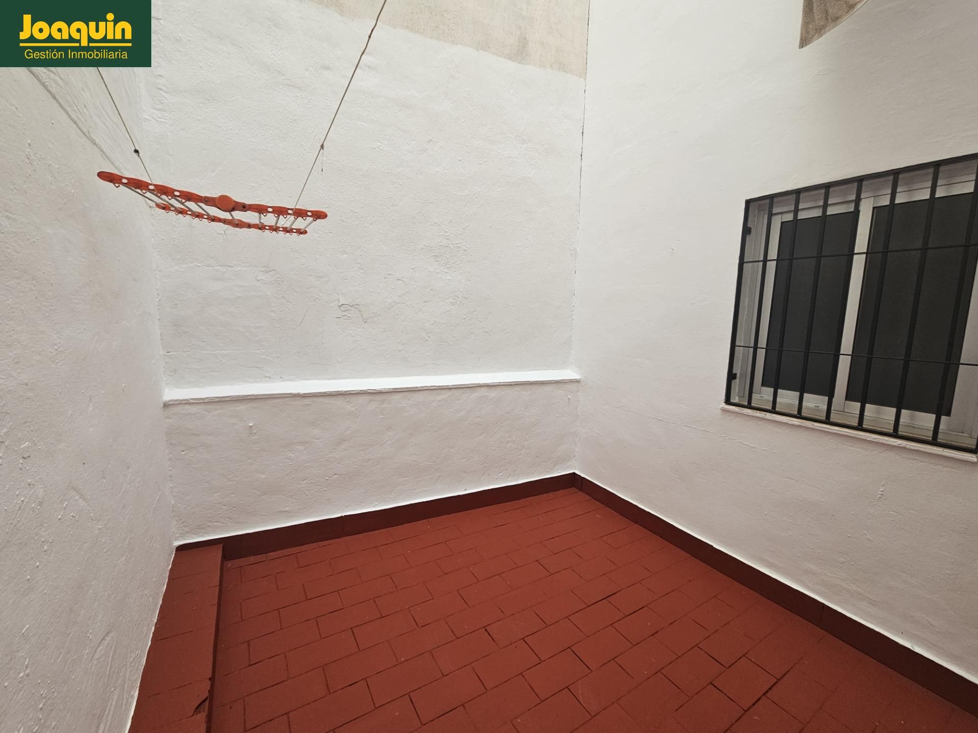 Piso en venta en Viñuela - Rescatado