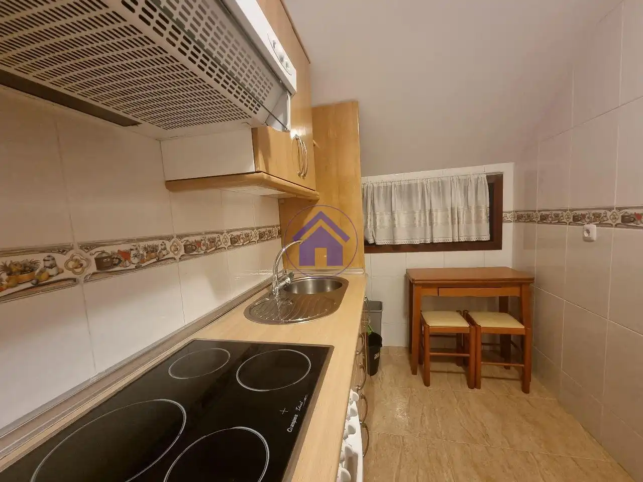 Cocina de Ático de alquiler en Pontevedra Capital  con Calefacción, Amueblado y Balcón