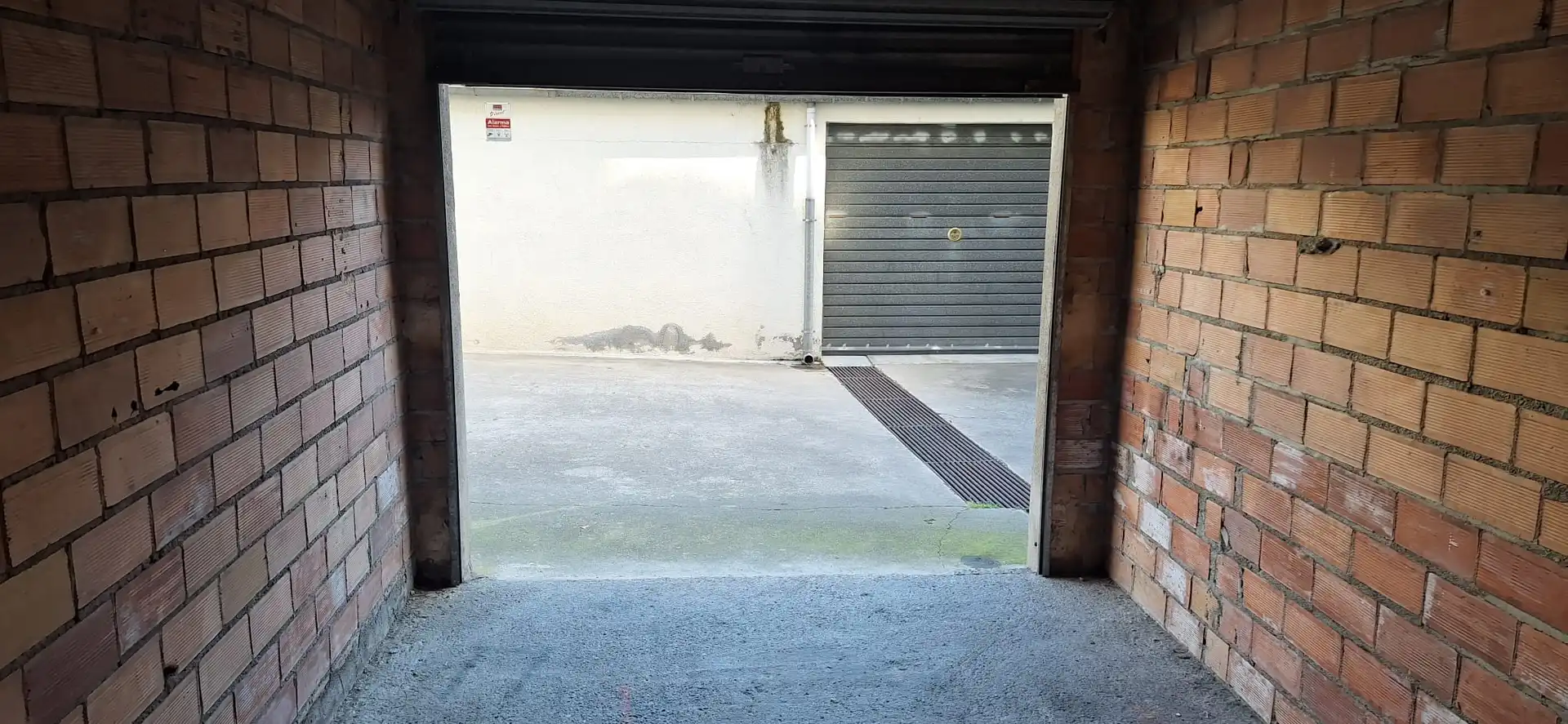 Parkplatz von Garage zur Miete in Manlleu