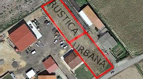 Foto 2 de Residencial en venda a Riego de la Vega, León