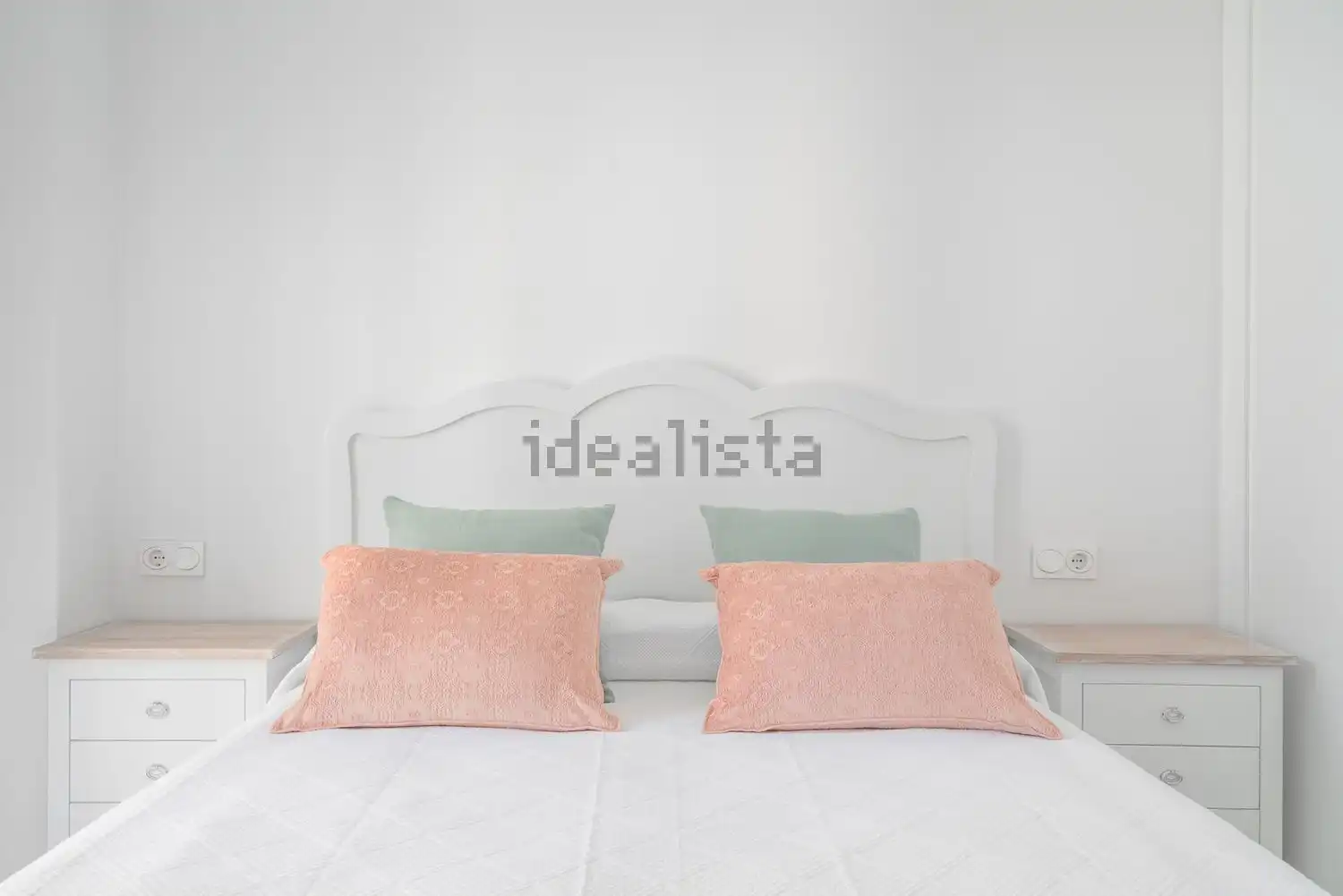 Bedroom of Flat for rent in Granada  with Air Conditioner, Heating and Furnished