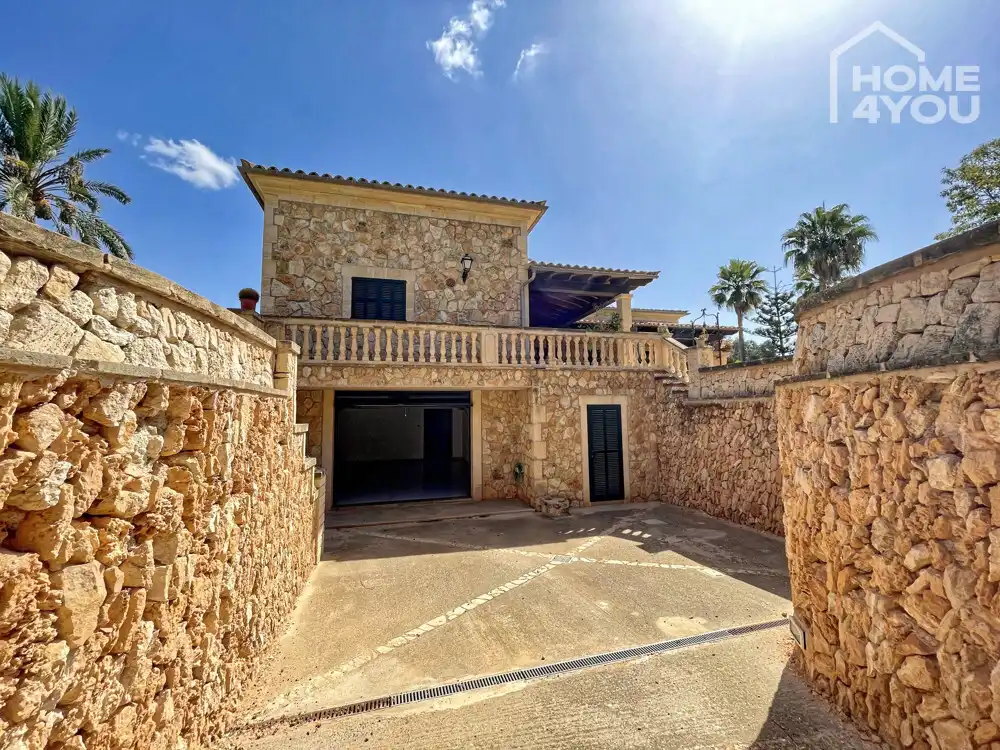Vista exterior de Casa o xalet en venda en Ses Salines amb Aire condicionat, Calefacció i Terrassa