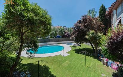 Swimming pool of Flat for sale in Majadahonda  with Air Conditioner, Heating and Terrace
