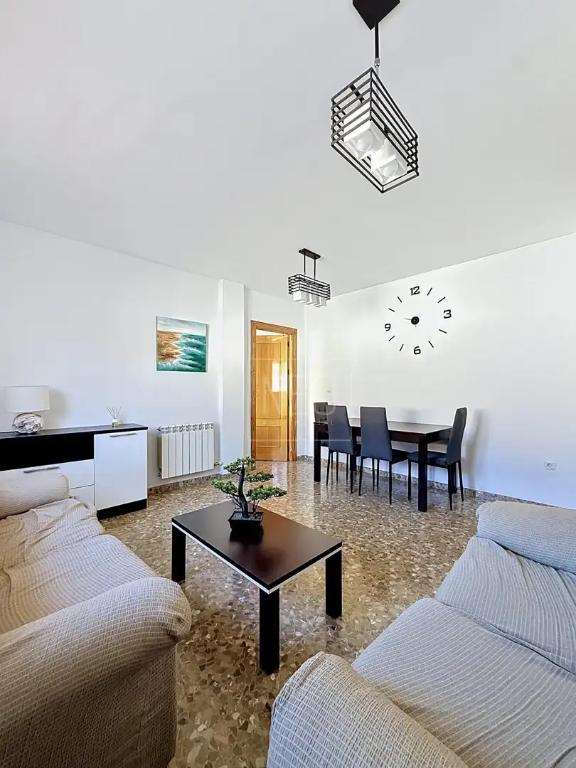 Sala d'estar de Pis en venda en Las Gabias amb Aire condicionat i Calefacció