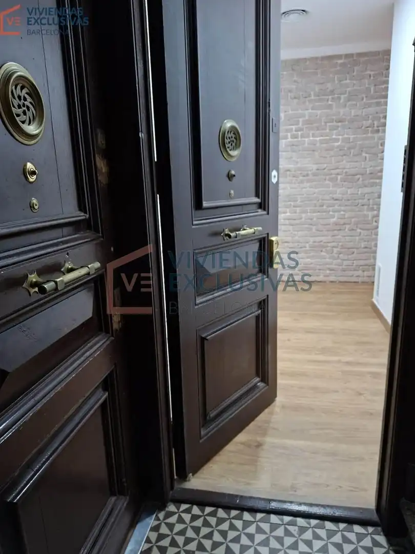 Piso con terraza en venta en Carrer de Viladomat, imagen 27