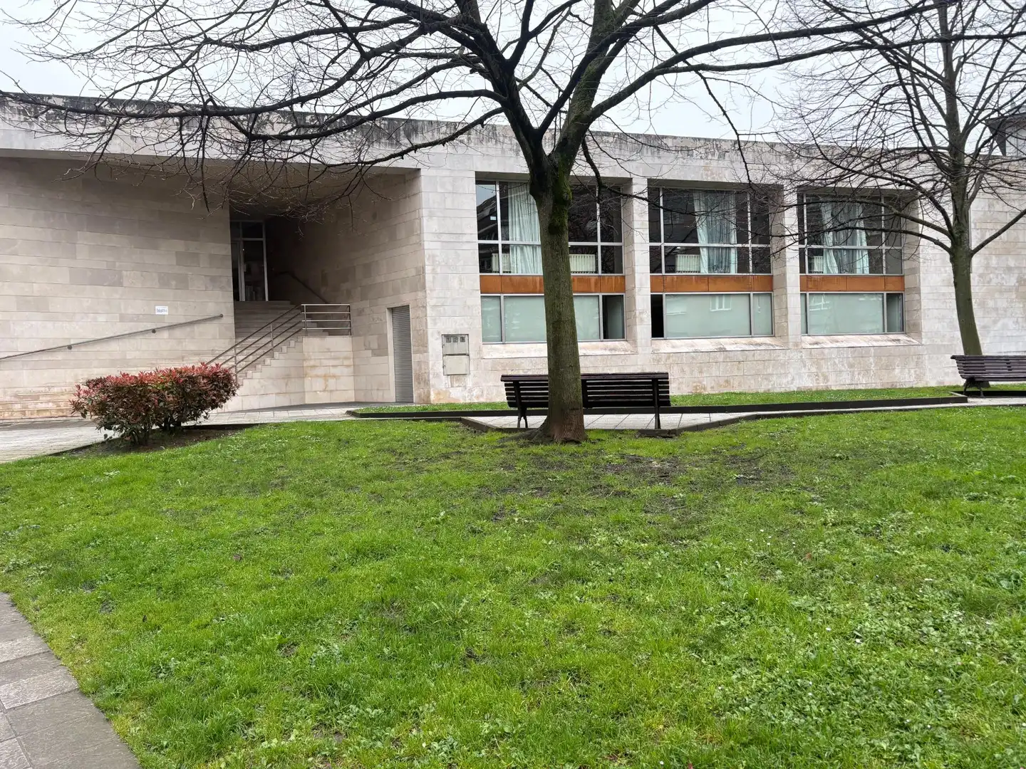 Local de lloguer a Calle de Palmira Villa González, 9, Milán - Pumarín