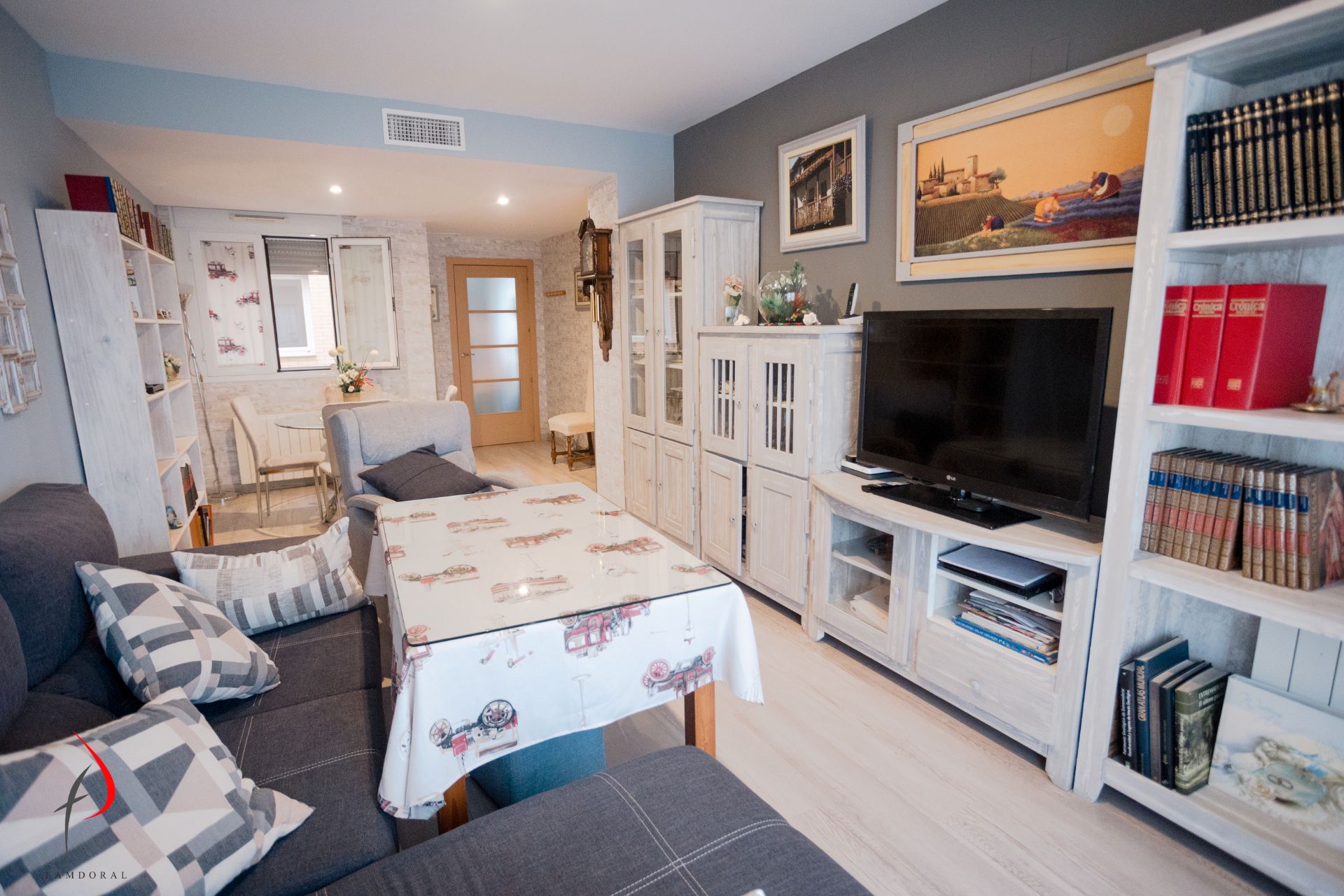 Living room of Flat for sale in Don Benito  with Air Conditioner, Parquet flooring and Oven