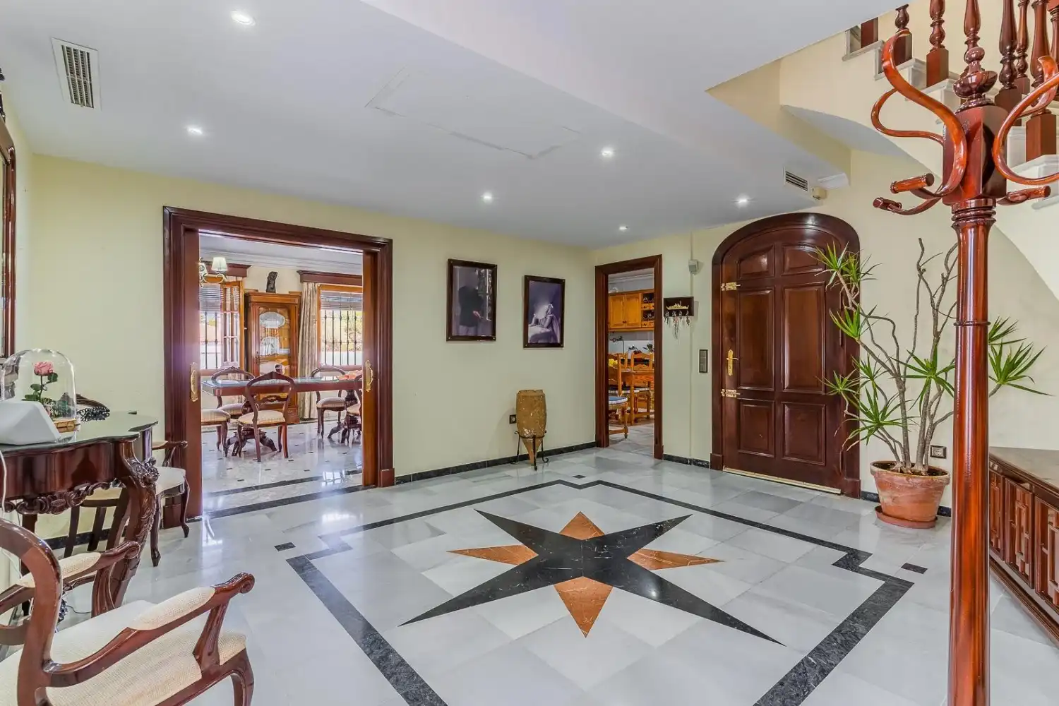 Houses for sale in Chiclana de la Frontera  with Air Conditioner, Private garden and Storage room