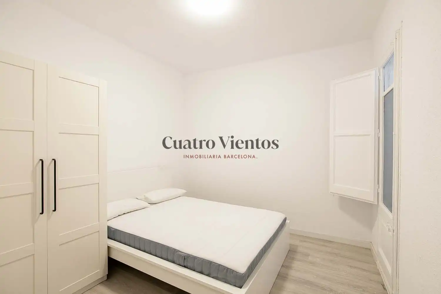 Habitación de Piso en venta en Barcelona con Aire acondicionado, Calefacción y Horno