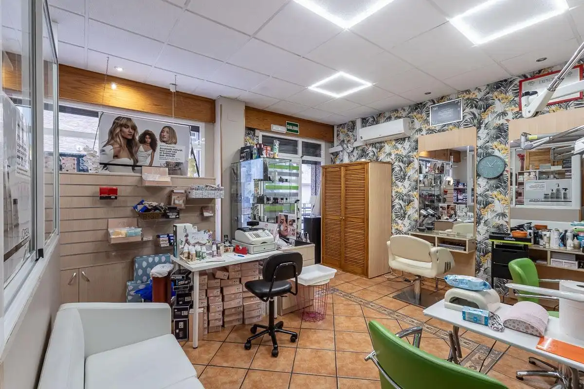 Local comercial en venda a Beiro, imagen 4