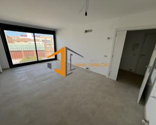 Exterior view of Flat for sale in Tàrrega  with Air Conditioner, Heating and Oven