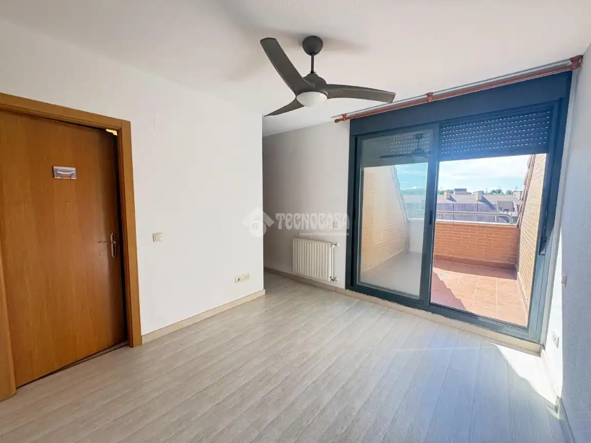 Bedroom of Flat for sale in Boadilla del Monte  with Terrace, Storage room and Community pool