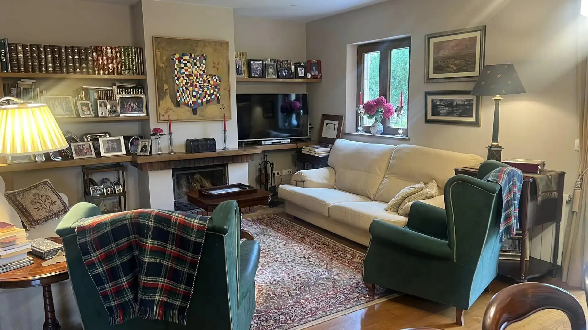 Wohnzimmer von Haus oder Chalet zum Verkauf in Suances mit Heizung, Privatgarten und Parkett