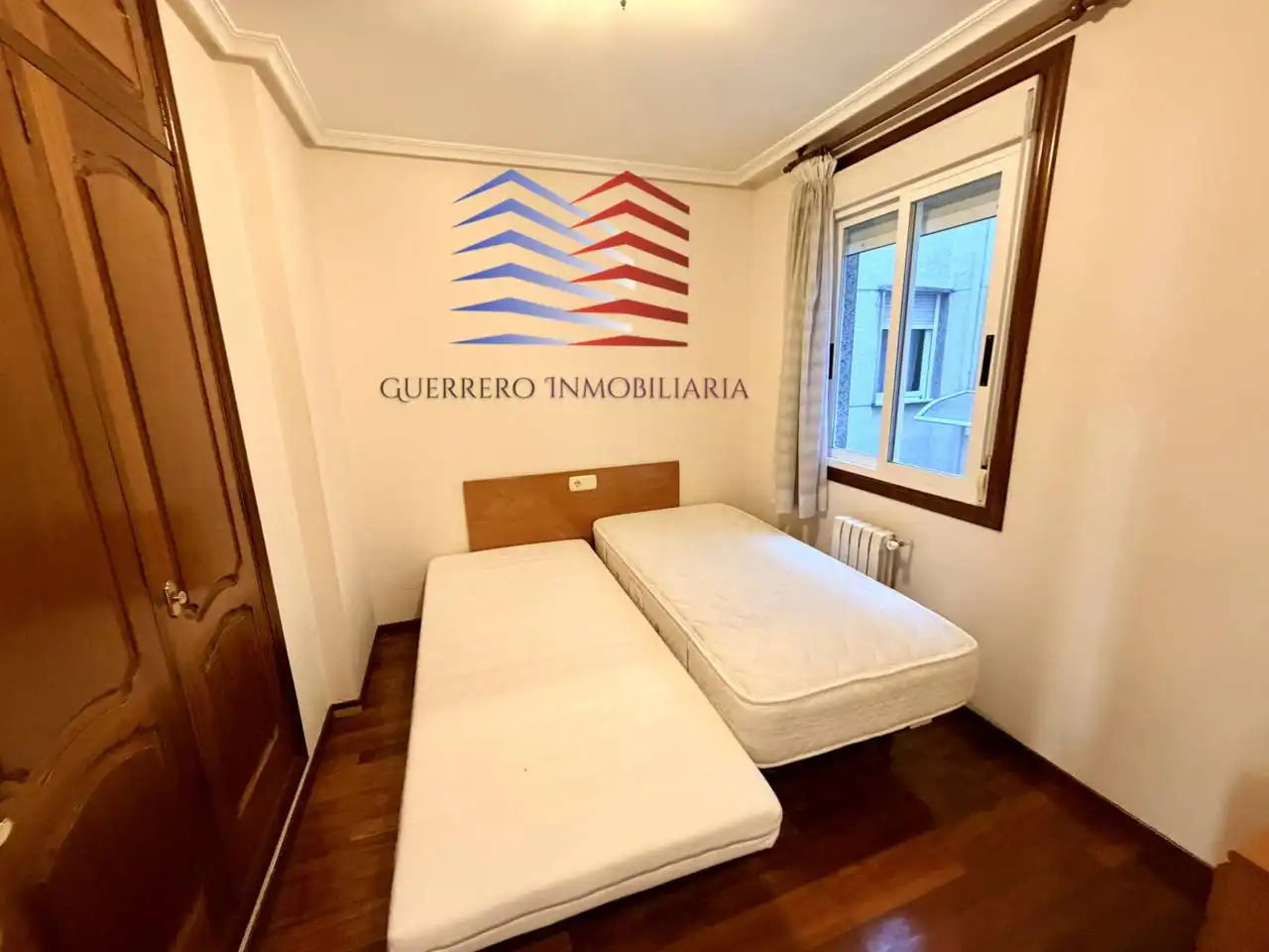 Schlafzimmer von Wohnungen zur Miete in Ourense Capital  mit Heizung, Parkett und Abstellraum