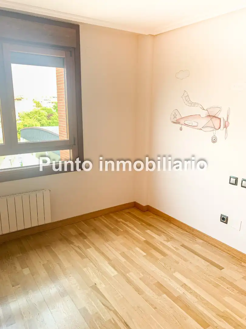 Wohnung zur Miete in Calle Santa Ana, La Flecha - Monasterio del Prado