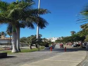Local comercial en alquiler en Avenida JUAN ALFONSO BATISTA 8