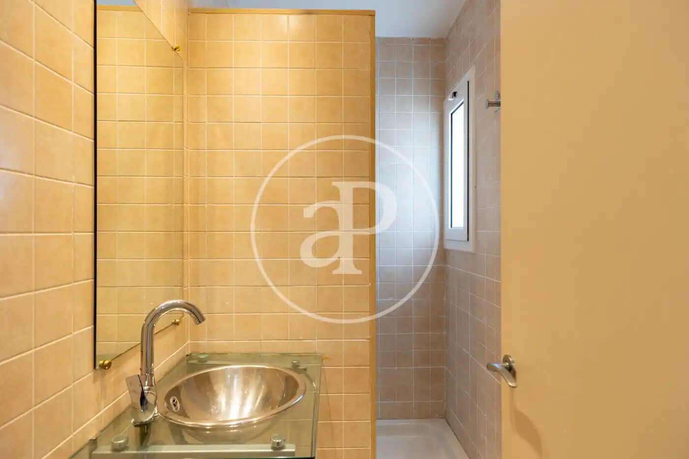 Bathroom of Flat for sale in Barcelona  with Air Conditioner, Heating and Terrace