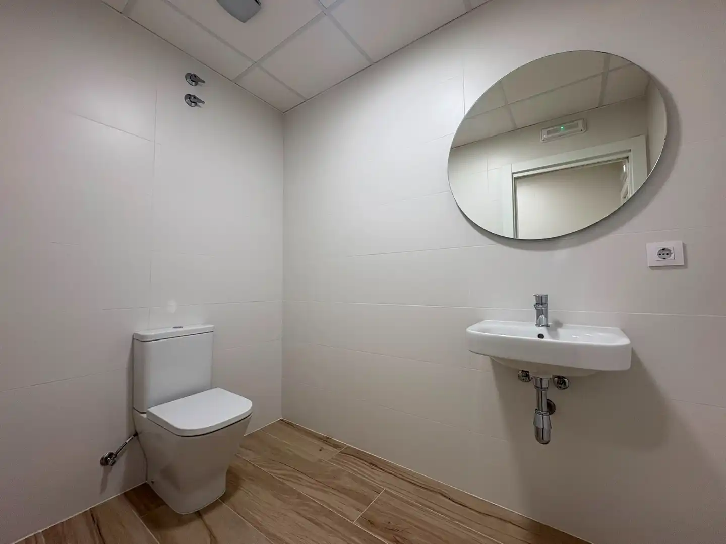 Baño de Local de alquiler en Vigo 